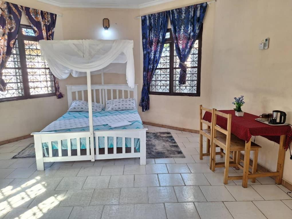 Silent Home Dar es Salaam Extérieur photo